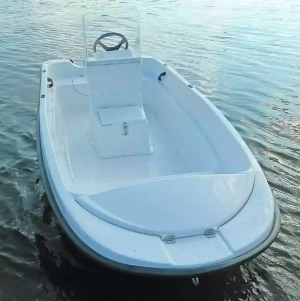 Стеклопластиковая лодка Пингвин с консолью (тримаран) в Энгельсе