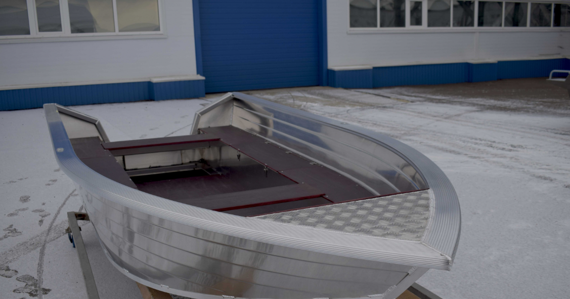Алюминиевая лодка Неман-400 в Энгельсе