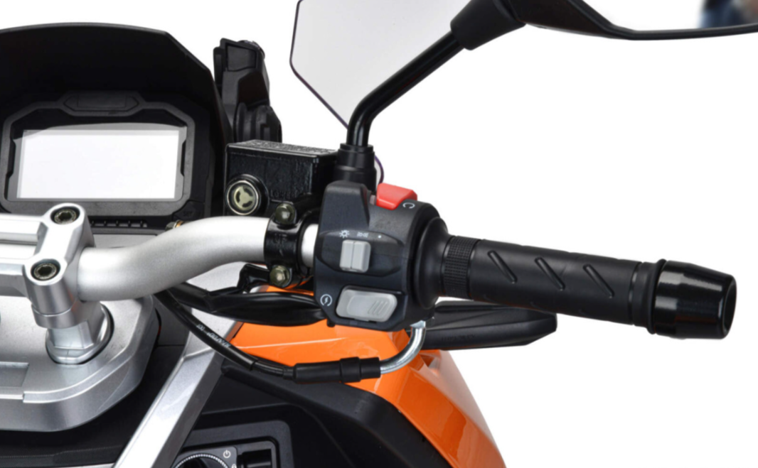 Скутер MOTOLAND (МОТОЛЕНД) T-MAX 150 в Энгельсе