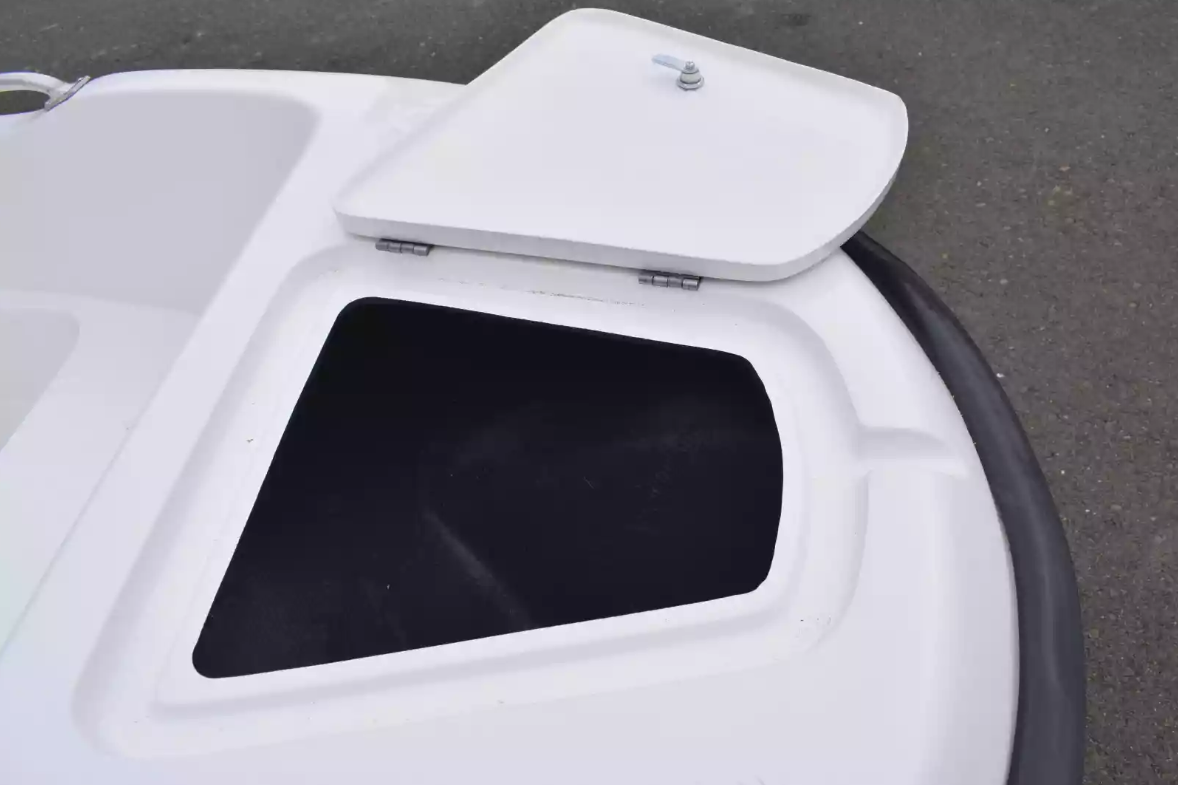 Стеклопластиковая лодка Пингвин New (тримаран) в Энгельсе