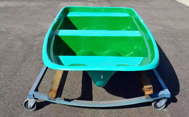 Стеклопластиковая лодка Старт (тримаран) в Энгельсе