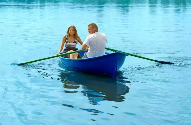 Стеклопластиковая лодка Дельфин в Энгельсе