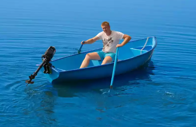 Стеклопластиковая лодка Омуль в Энгельсе