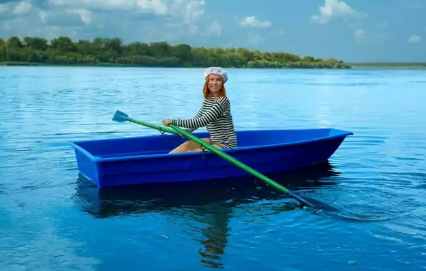 Стеклопластиковая лодка Малютка в Энгельсе