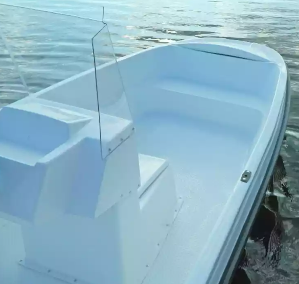 Стеклопластиковая лодка Пингвин с консолью (тримаран) в Энгельсе
