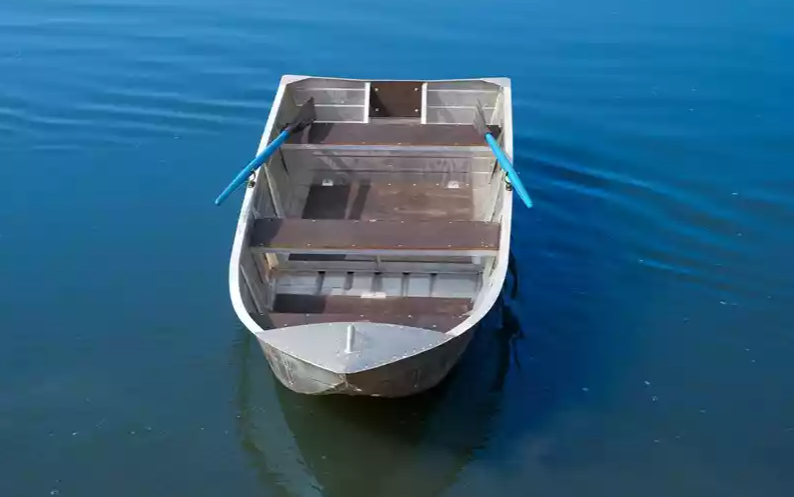 Алюминиевая лодка Вятка-Профи 37 в Энгельсе