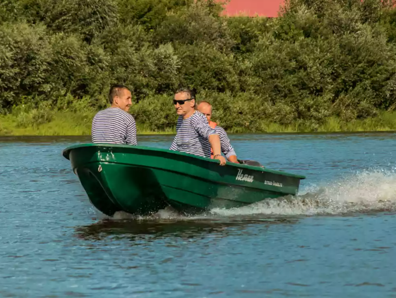 Стеклопластиковая лодка Neman-340 (тримаран) в Энгельсе