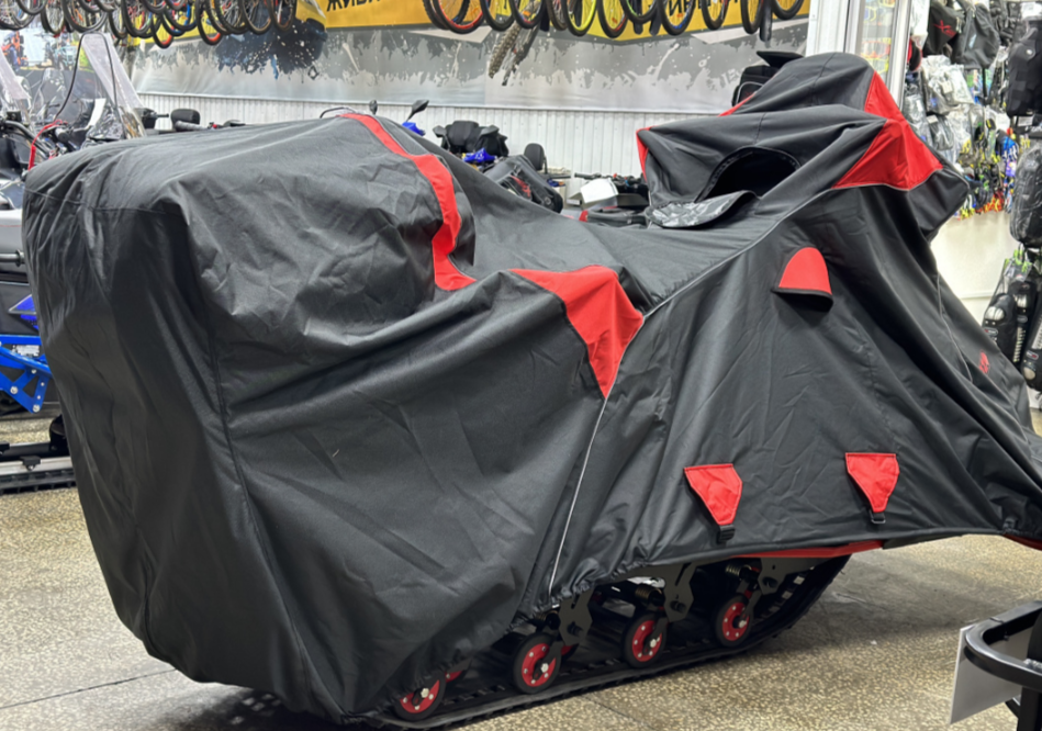 Чехол транспорт. снегохода IKUDZO HUNTER черно-красный Оксфорд ПРЕМИУМ качества с лого IKUDZO в Энгельсе