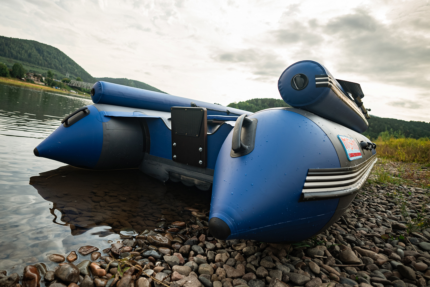 Лодка MISHIMO RIVER FJET PRO 410  под водомет в Энгельсе