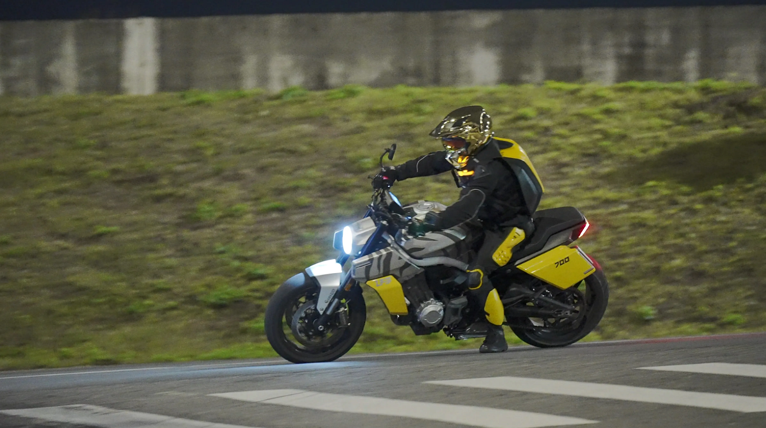 Мотоцикл Benda LFS 700 в Энгельсе