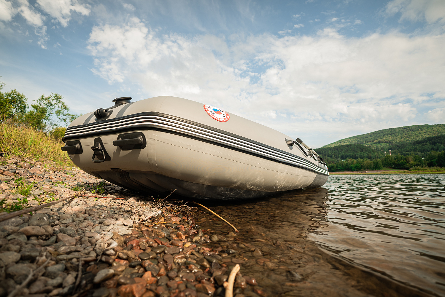 Лодка MISHIMO RIVER JET 390 под водомет в Энгельсе